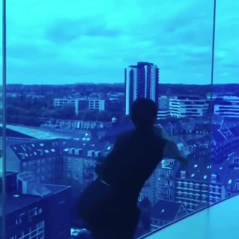 [Blog post '1472'] @studioolafureliasson Instagram video